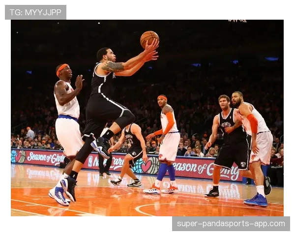 凯恩跑位前插撕裂防线，本赛季进攻效率为何显著提升？